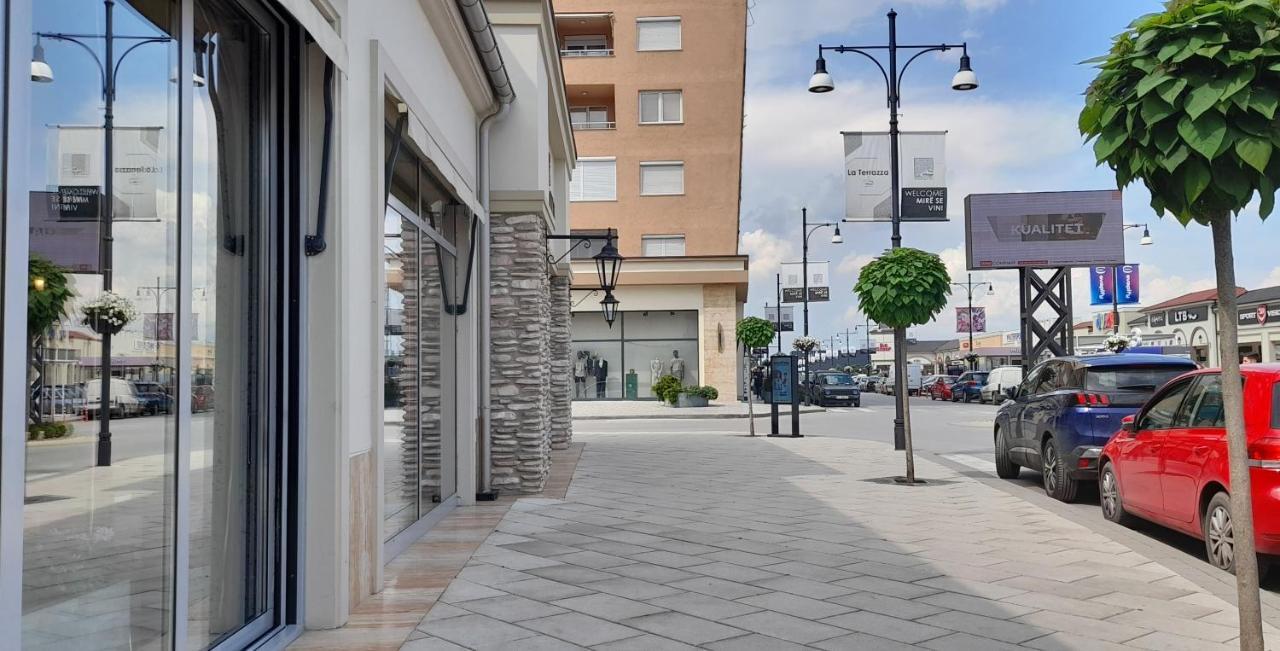 Value Living Apartment Uroševac Exterior foto