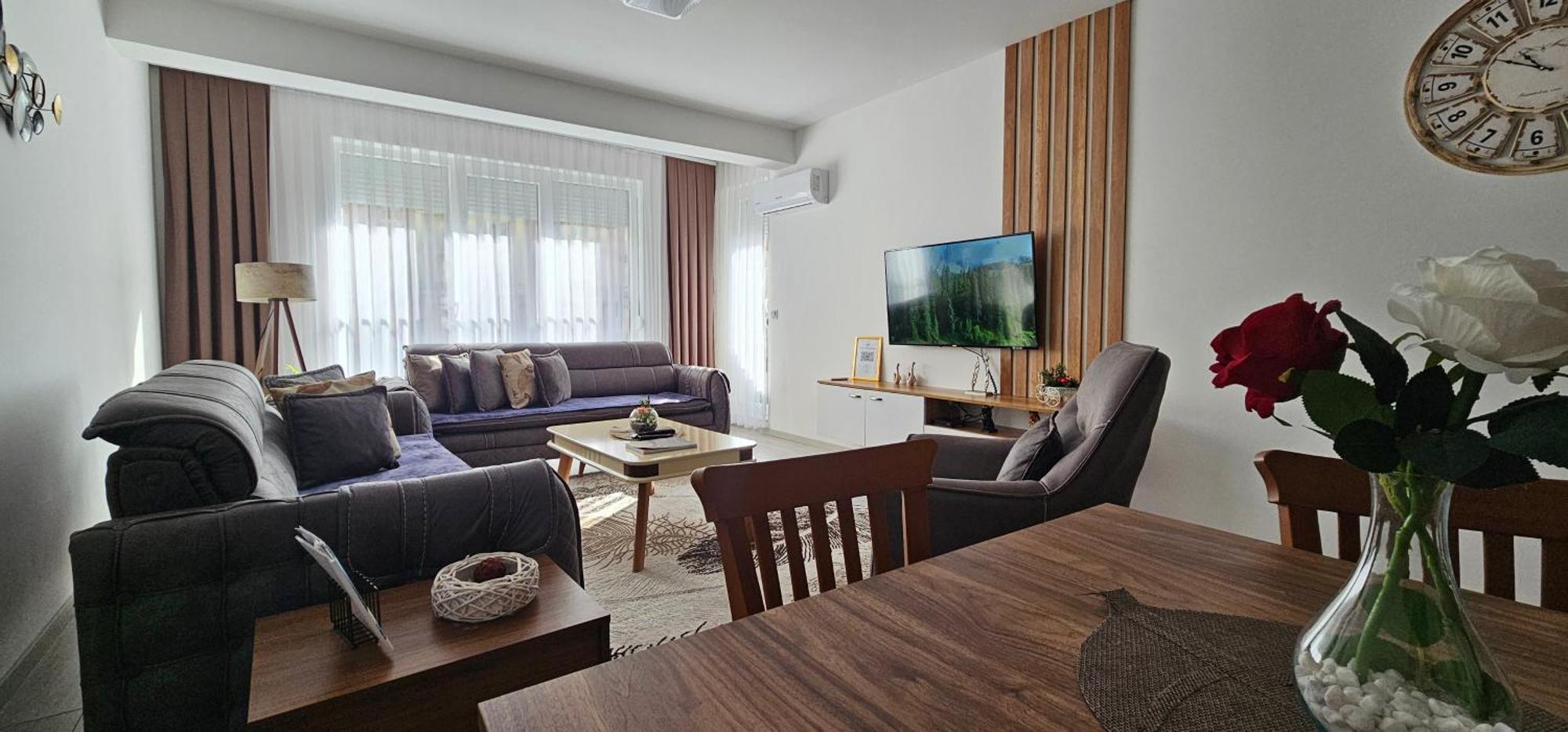 Value Living Apartment Uroševac Exterior foto