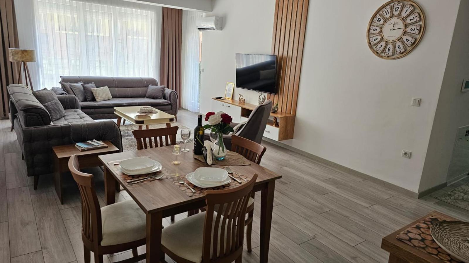 Value Living Apartment Uroševac Exterior foto