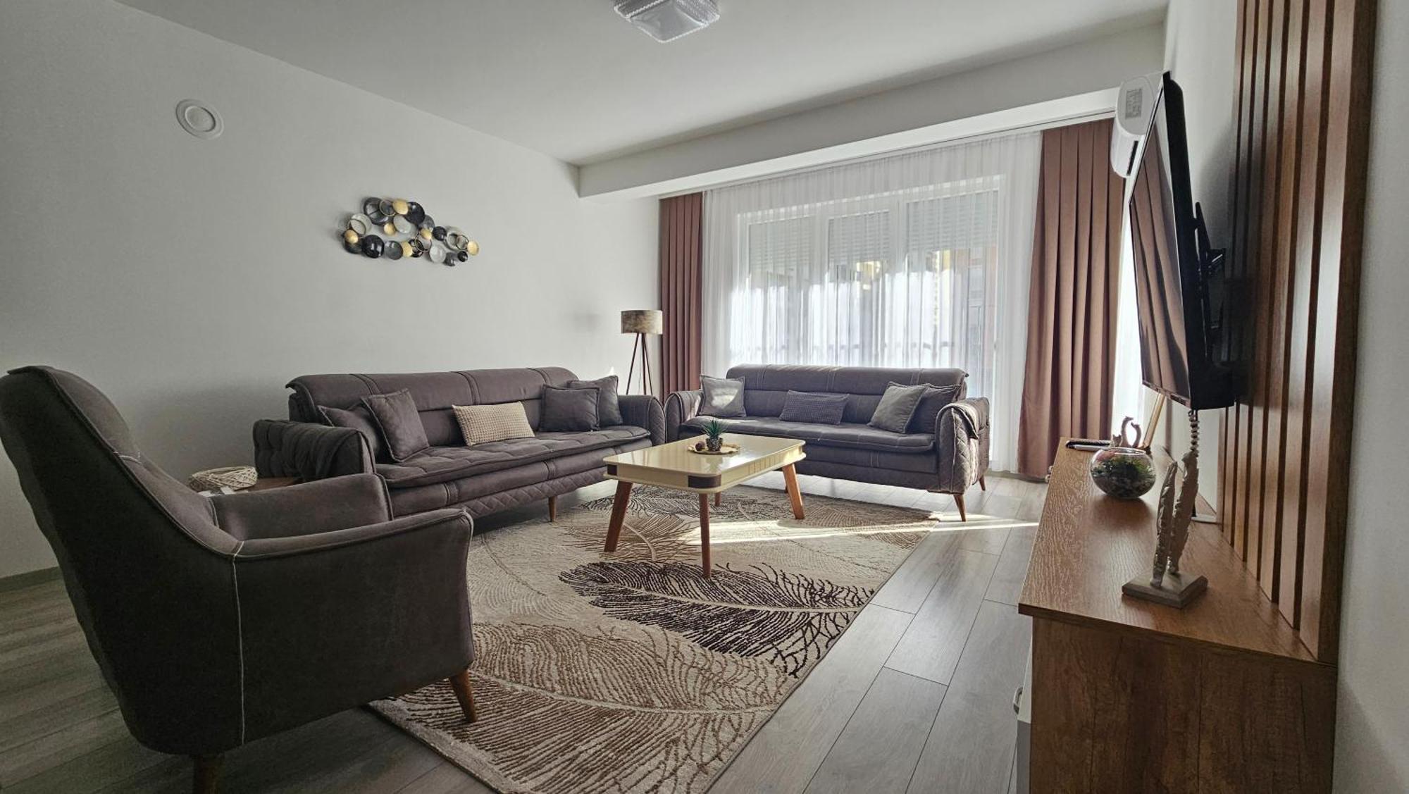 Value Living Apartment Uroševac Exterior foto